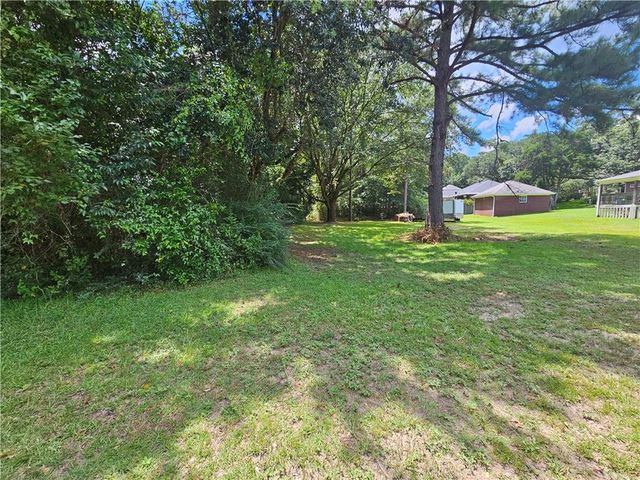 390 Lakeview Drive, Mobile, AL 36695