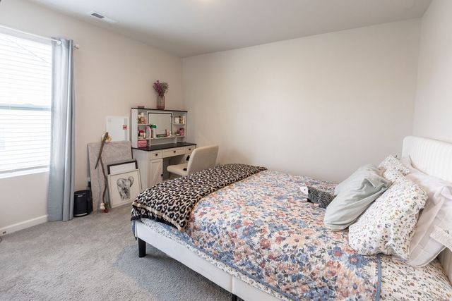 641 Emerson Ln, Westmoreland, TN 37186