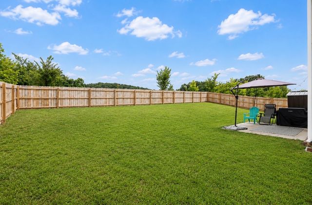 641 Emerson Ln, Westmoreland, TN 37186