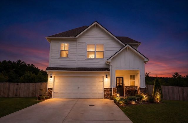 641 Emerson Ln, Westmoreland, TN 37186