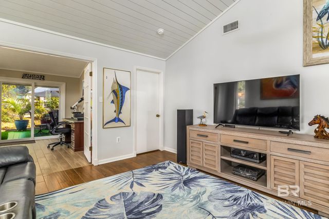 1229 E Hummingbird Lane, Gulf Shores, AL 36542