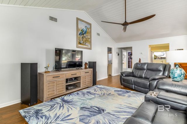 1229 E Hummingbird Lane, Gulf Shores, AL 36542