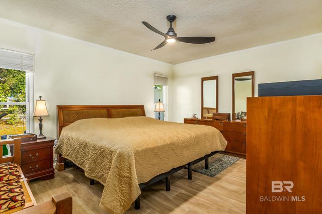 1229 E Hummingbird Lane, Gulf Shores, AL 36542