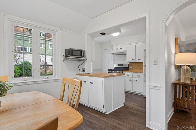 1061 Clay Avenue, Pelham, NY 10803