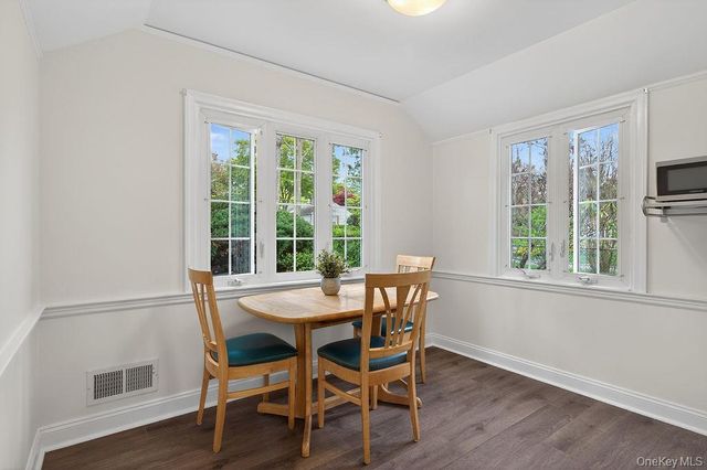 1061 Clay Avenue, Pelham, NY 10803