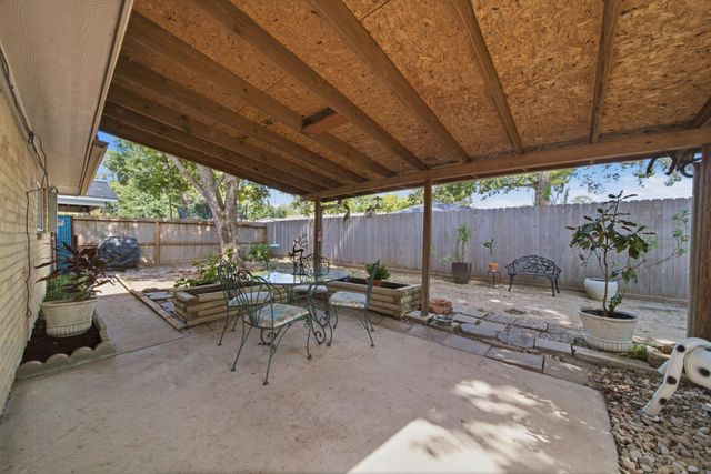 9218 Landwood Drive, Houston, TX 77040