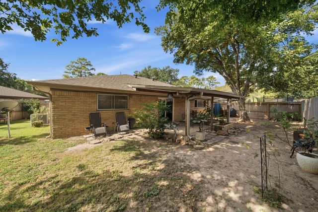 9218 Landwood Drive, Houston, TX 77040