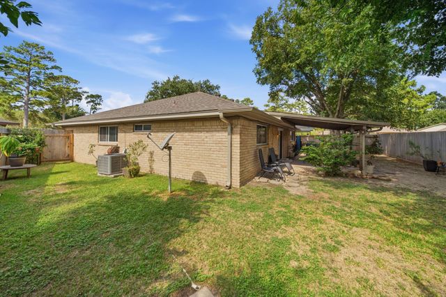 9218 Landwood Drive, Houston, TX 77040