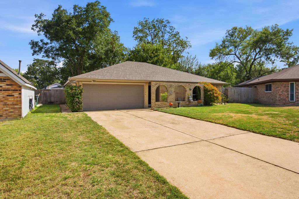 9218 Landwood Drive, Houston, TX 77040