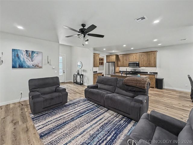 840 E Harlan Drive, Tahlequah, OK 74464