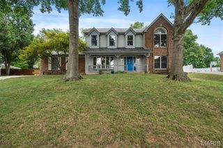 7807 Grantwood Oaks Court, St Louis, MO 63123
