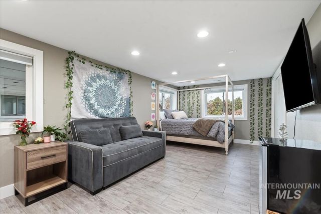 4814 W Roberts Rd, Boise, ID 83705