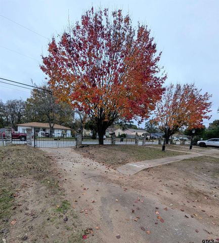 1213 Academy st, Tyler, TX 75701