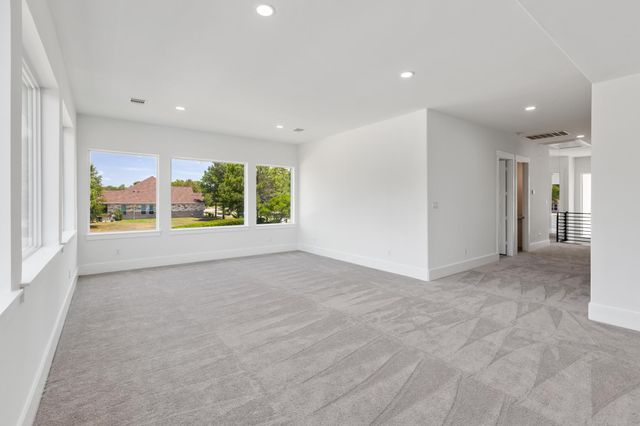 114 Bentwood Dr, Montgomery, TX 77356