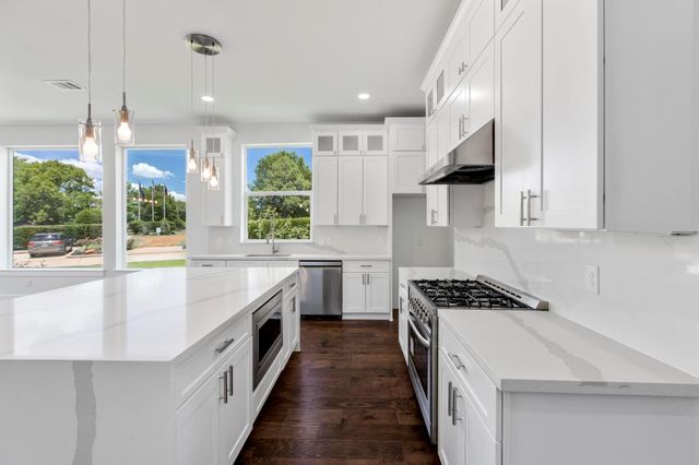114 Bentwood Dr, Montgomery, TX 77356