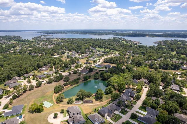 114 Bentwood Dr, Montgomery, TX 77356
