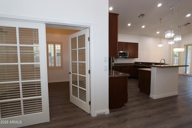 852 E RAWHIDE Court, Gilbert, AZ 85296