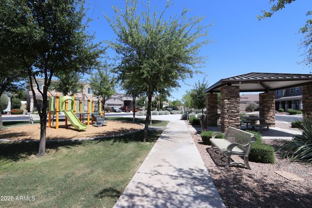 852 E RAWHIDE Court, Gilbert, AZ 85296