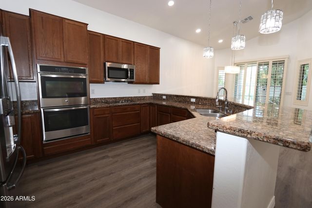 852 E RAWHIDE Court, Gilbert, AZ 85296