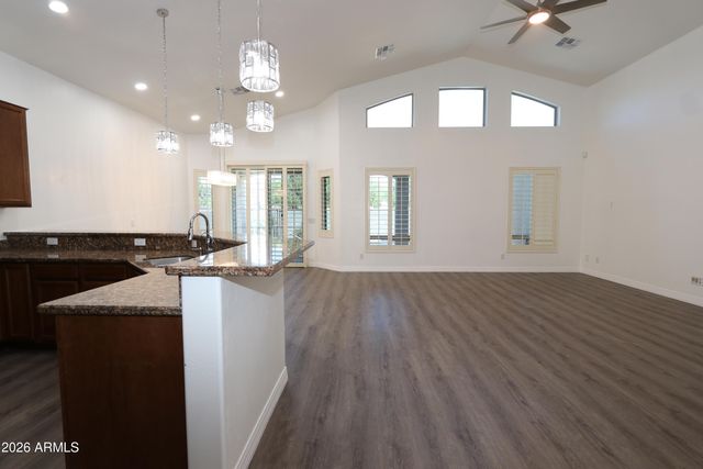 852 E RAWHIDE Court, Gilbert, AZ 85296