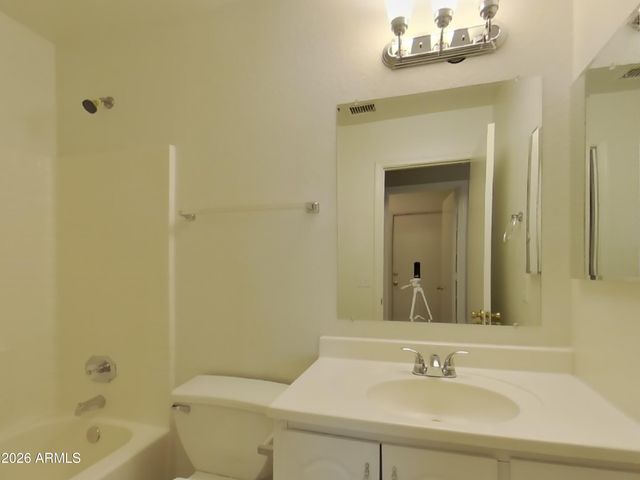 3628 W FIREHAWK Drive, Glendale, AZ 85308