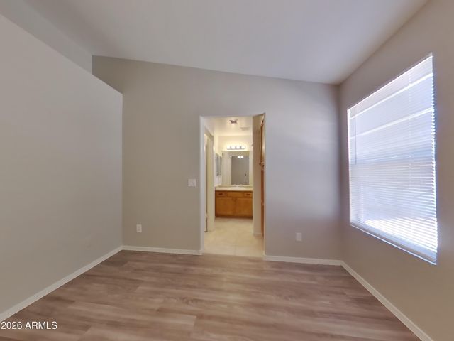 3628 W FIREHAWK Drive, Glendale, AZ 85308