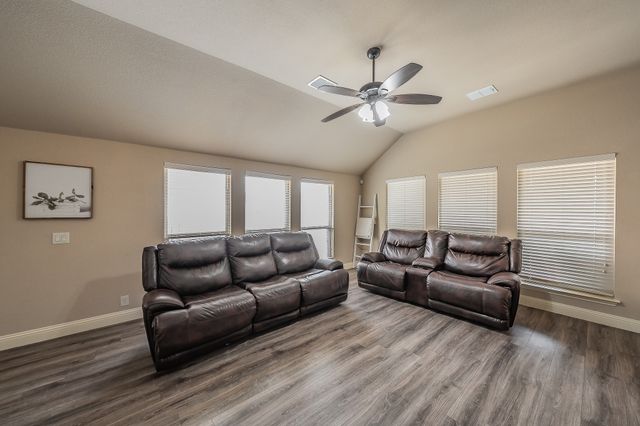 1425 Steve Drive, Crowley, TX 76036