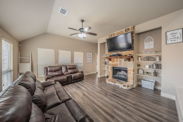 1425 Steve Drive, Crowley, TX 76036