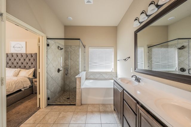 1425 Steve Drive, Crowley, TX 76036