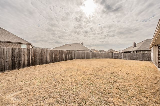 1425 Steve Drive, Crowley, TX 76036