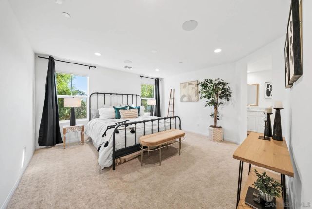 3135 Linwood St, Vista, CA 92081