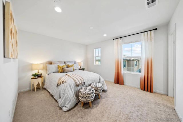 3135 Linwood St, Vista, CA 92081