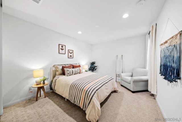 3135 Linwood St, Vista, CA 92081