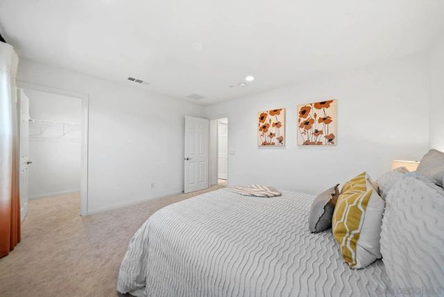 3135 Linwood St, Vista, CA 92081