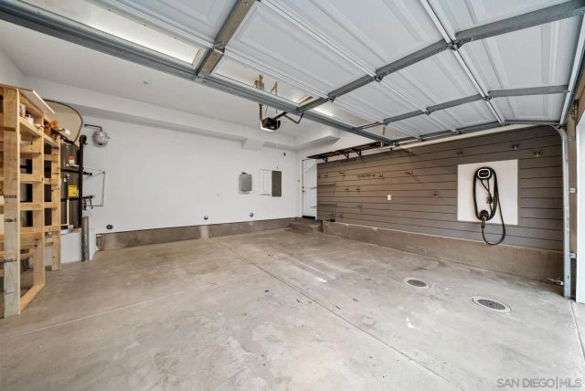 3135 Linwood St, Vista, CA 92081