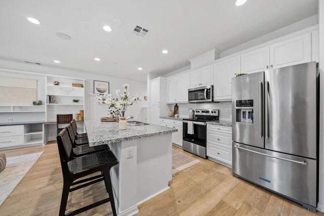 3135 Linwood St, Vista, CA 92081