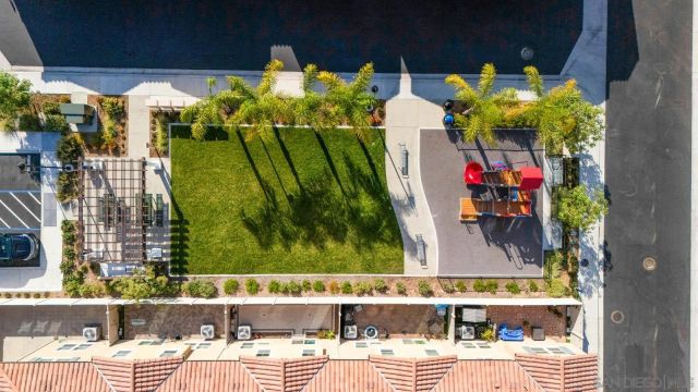 3135 Linwood St, Vista, CA 92081