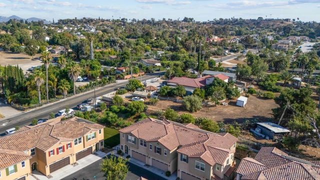 3135 Linwood St, Vista, CA 92081