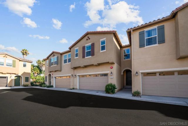 3135 Linwood St, Vista, CA 92081