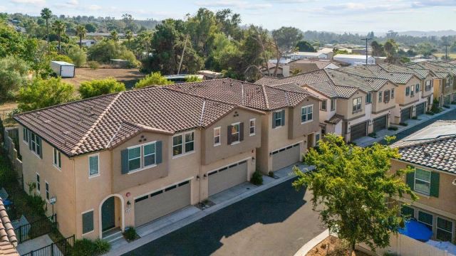 3135 Linwood St, Vista, CA 92081