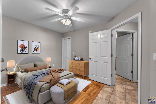 5515 SW Chapella St, Topeka, KS 66614