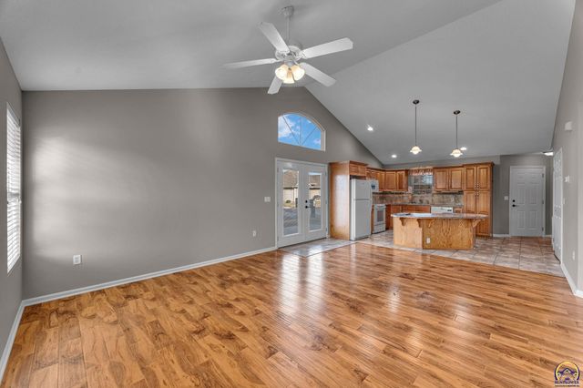 5515 SW Chapella St, Topeka, KS 66614