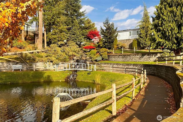 21821 SE 273rd Lane #68, Maple Valley, WA 98038