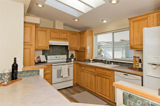 21821 SE 273rd Lane #68, Maple Valley, WA 98038