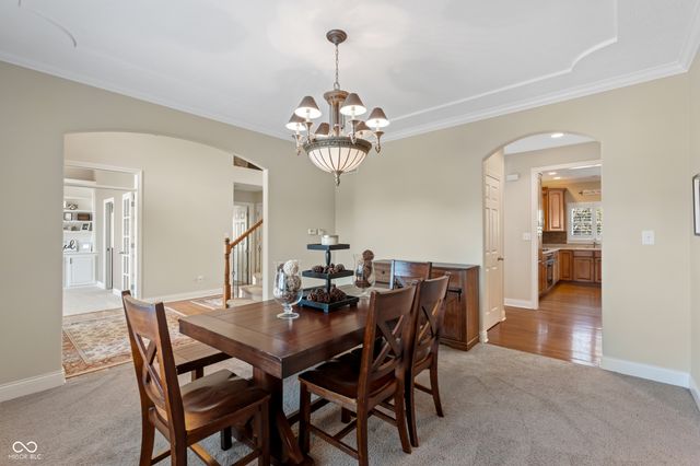 10523 Hollowood Court, Fishers, IN 46038