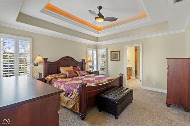 10523 Hollowood Court, Fishers, IN 46038