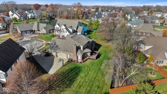 10523 Hollowood Court, Fishers, IN 46038