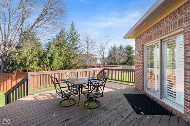 10523 Hollowood Court, Fishers, IN 46038