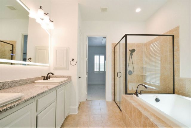 516 Four Stones Boulevard, Lewisville, TX 75056