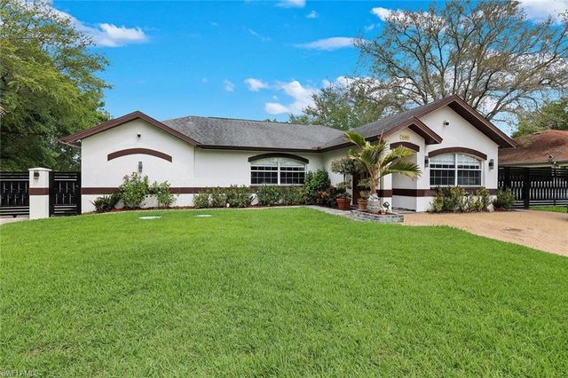 5140 17th CT SW, Naples, FL 34116